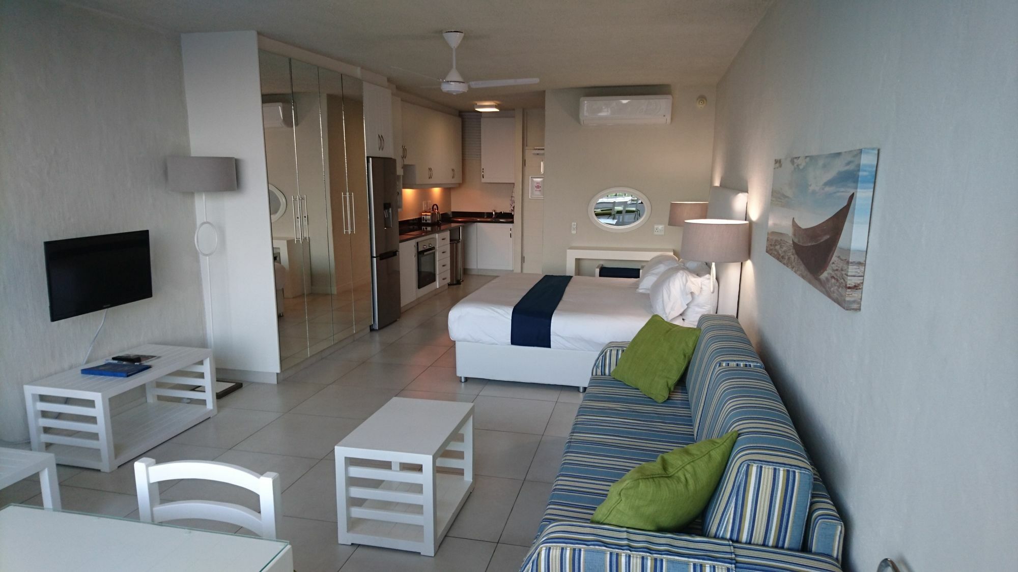 Br4 R19 Apartment Дърбан Екстериор снимка